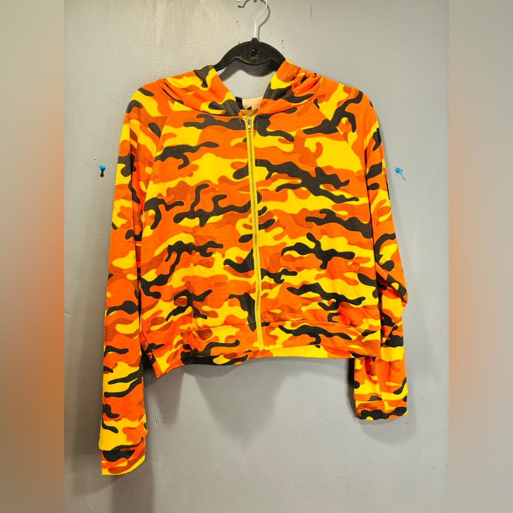 Ups And Downs Zip Up Camouflage Cropped Hoodie